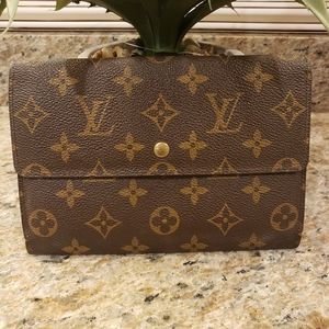 Louis Vuitton Pochette trifold wallet